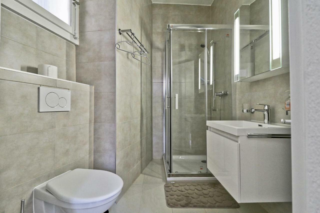 Charmant Appartement Au Coeur De Sion Buitenkant foto