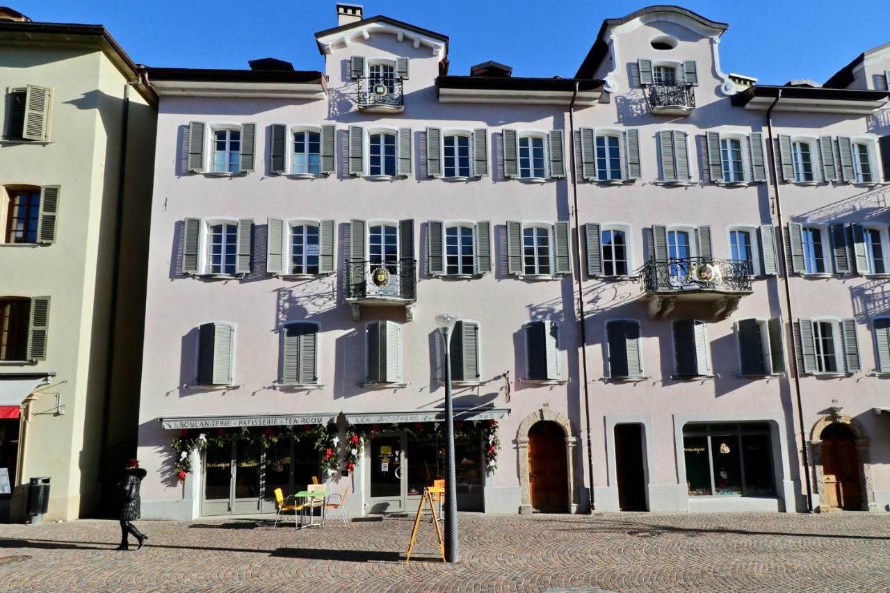 Charmant Appartement Au Coeur De Sion Buitenkant foto